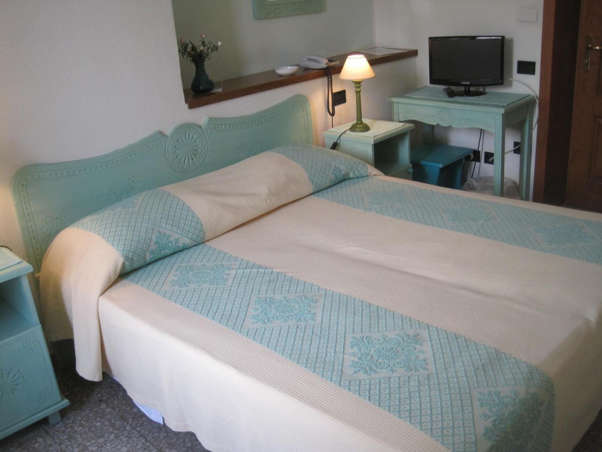 Hotel Moderno Santa Teresa Gallura Szoba fotó