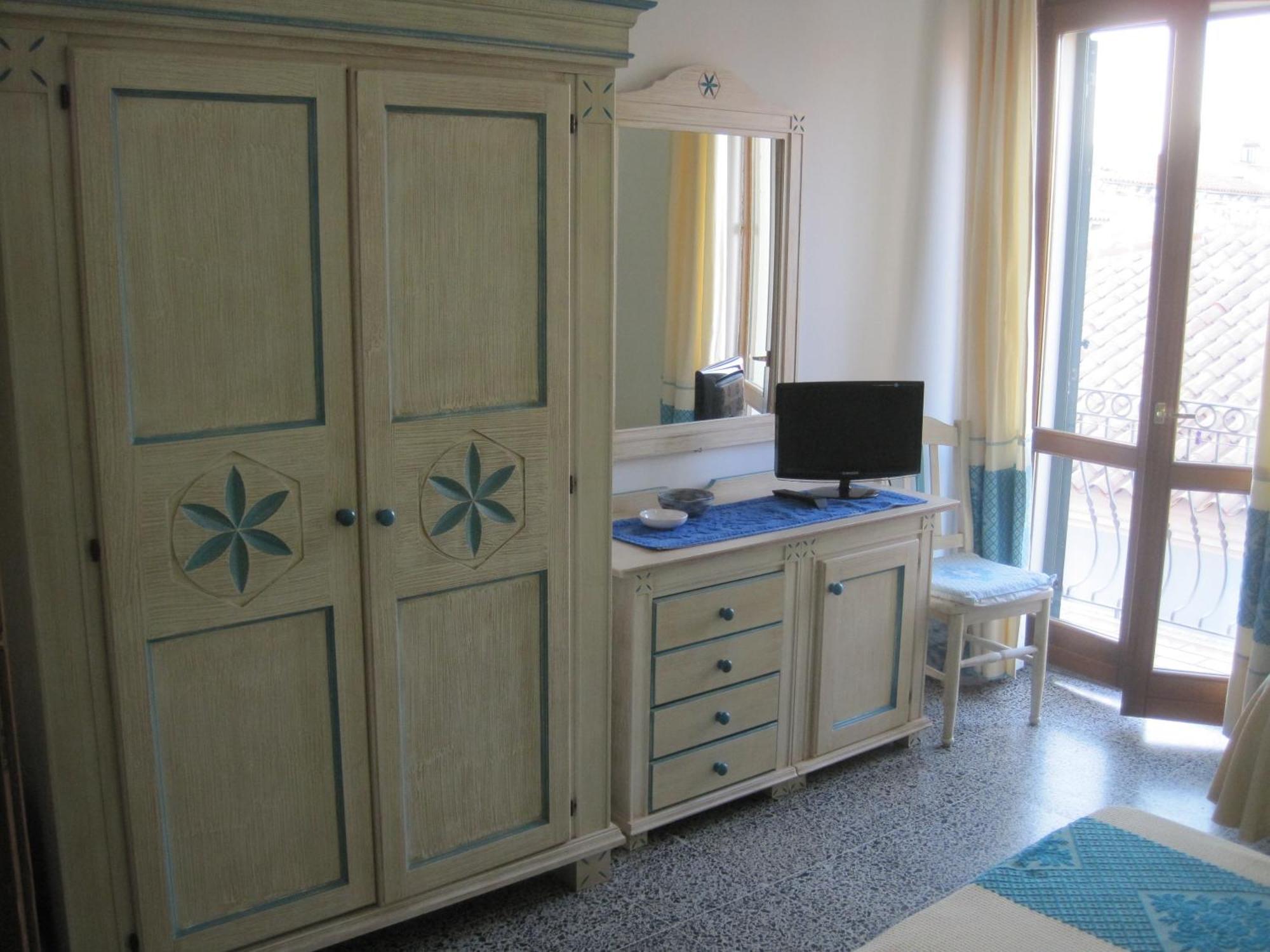 Hotel Moderno Santa Teresa Gallura Szoba fotó