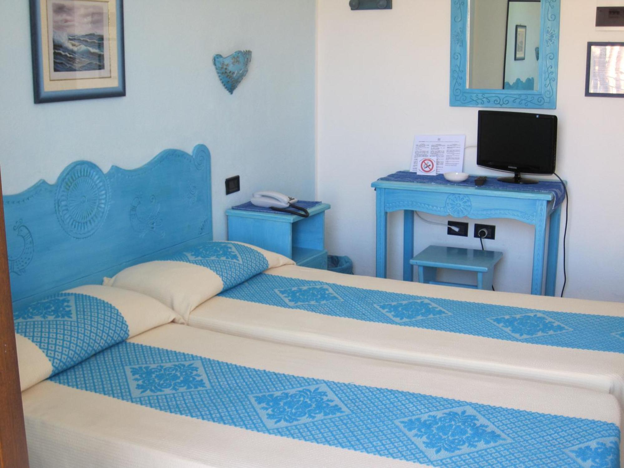 Hotel Moderno Santa Teresa Gallura Szoba fotó
