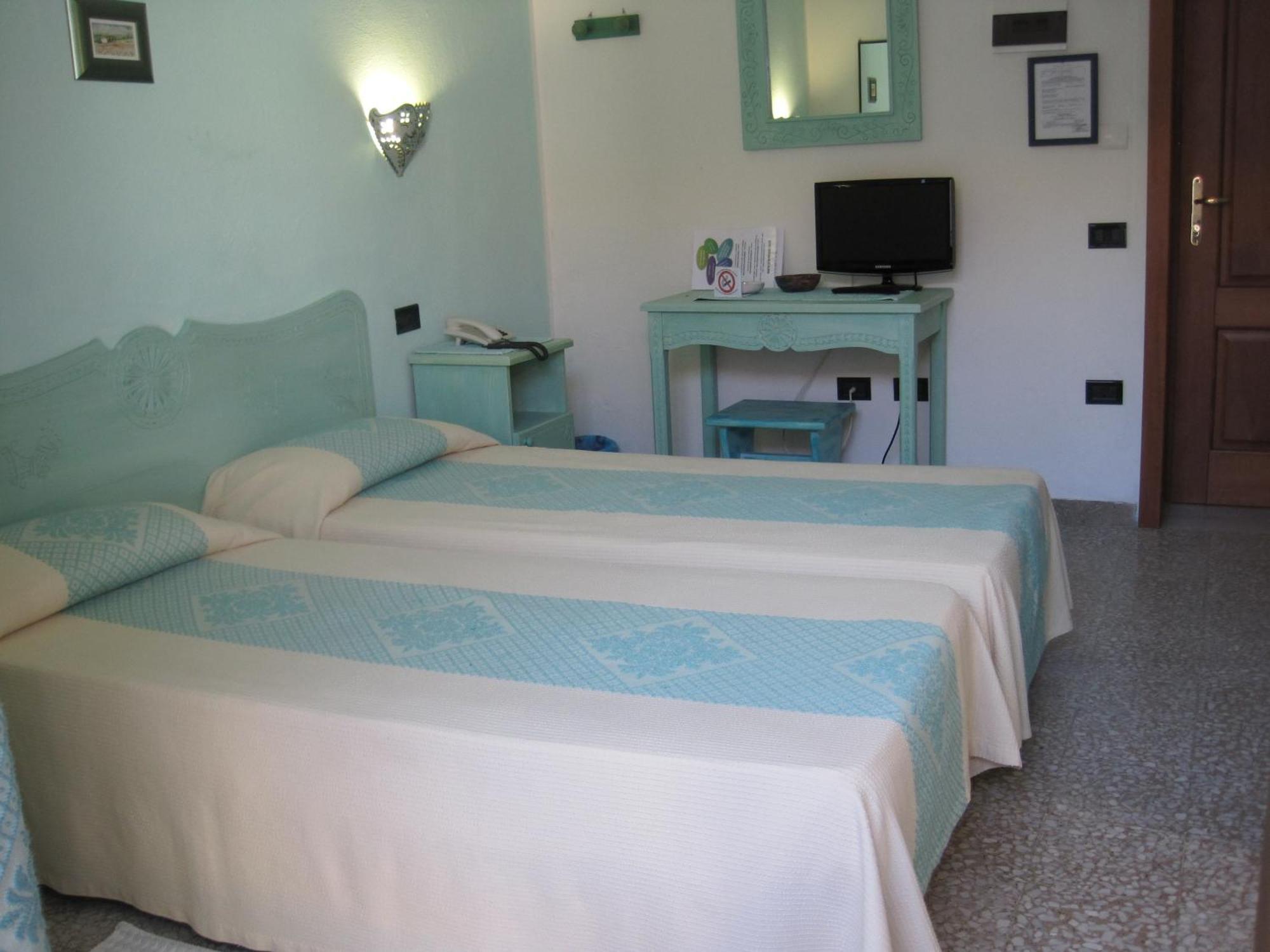 Hotel Moderno Santa Teresa Gallura Szoba fotó