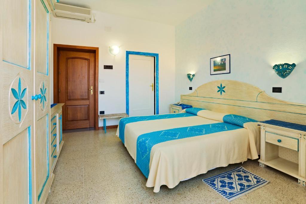 Hotel Moderno Santa Teresa Gallura Szoba fotó